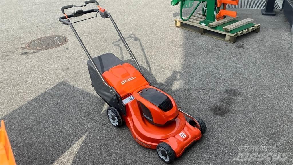 Husqvarna LC 347iVX 乗用・自走モア/芝刈り機