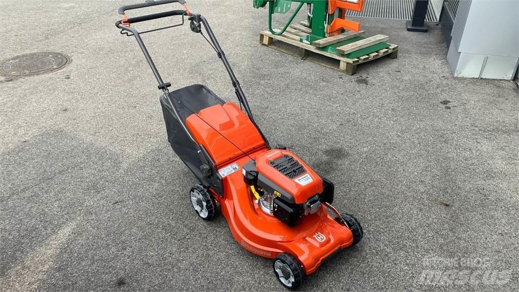 Husqvarna LC 347V 乗用・自走モア/芝刈り機