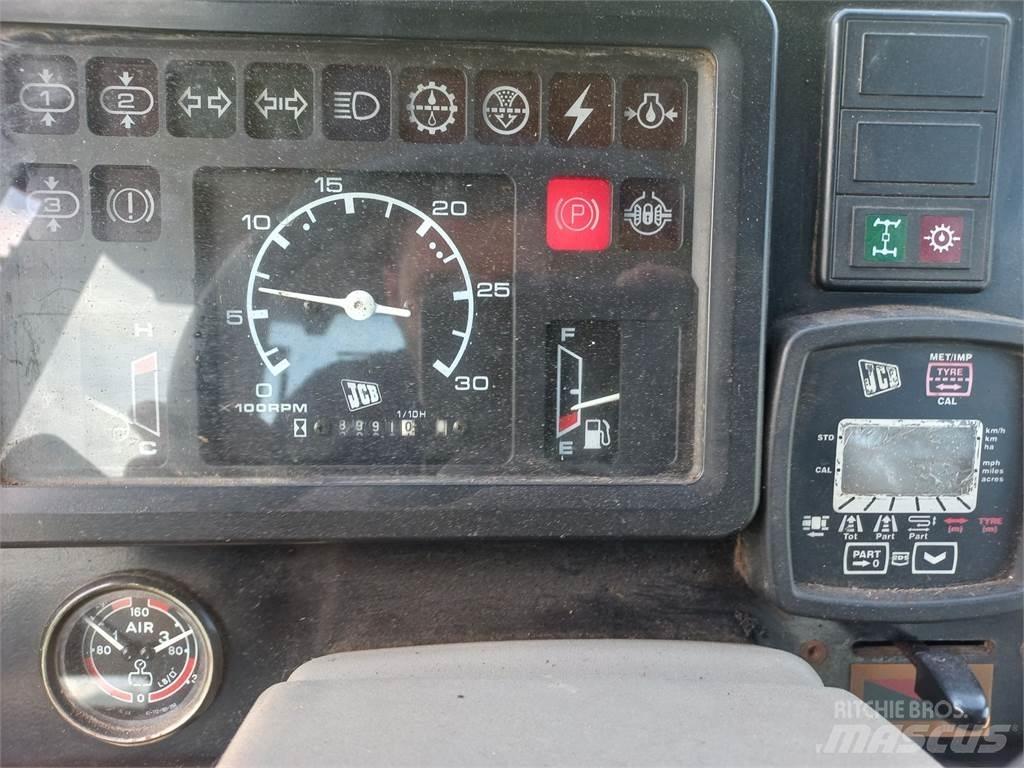 JCB 1135 turbo トラクター