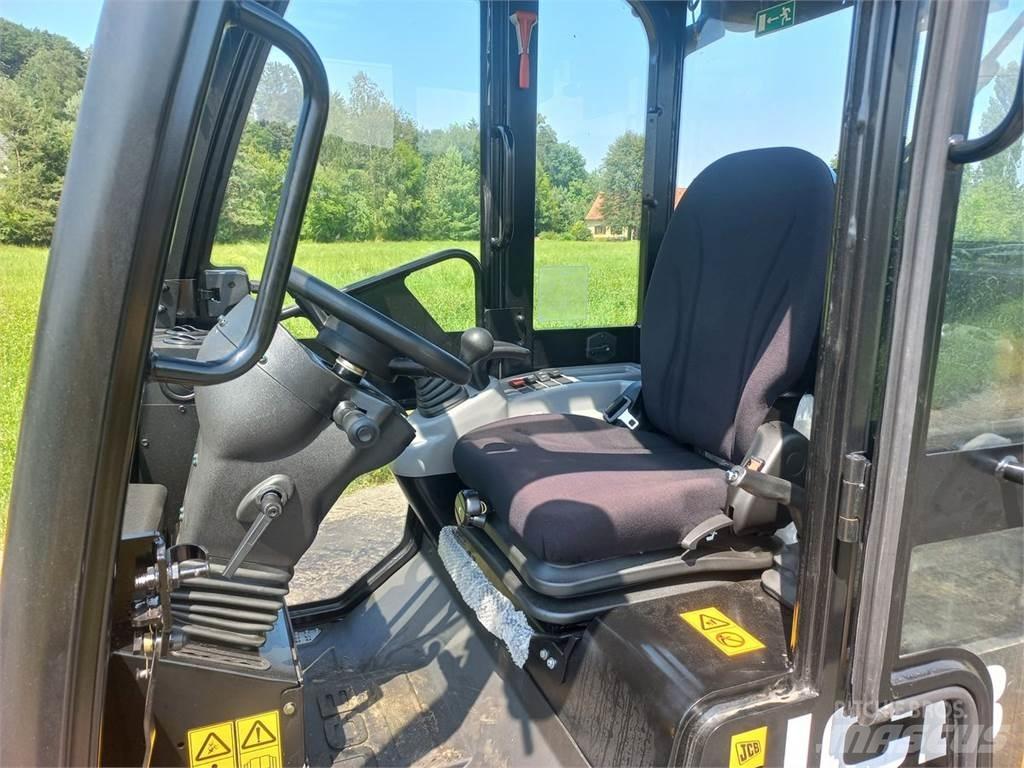 JCB 403 Agri フロントローダーとディガー