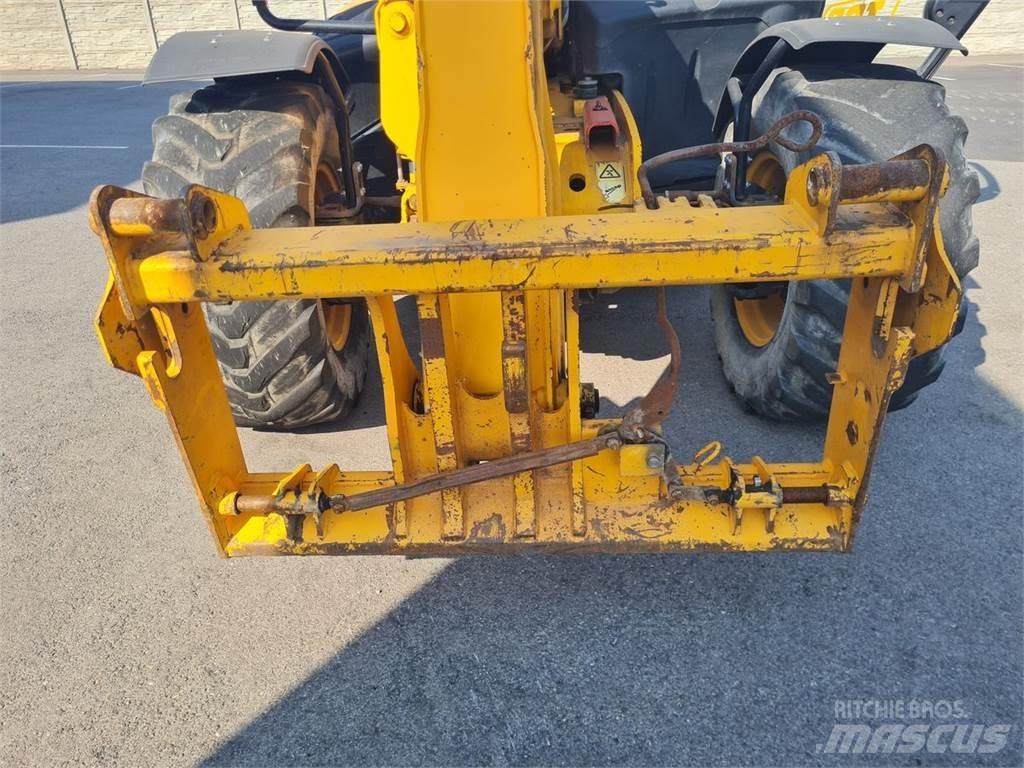 JCB 535 95 テレスコーピックハンドラー