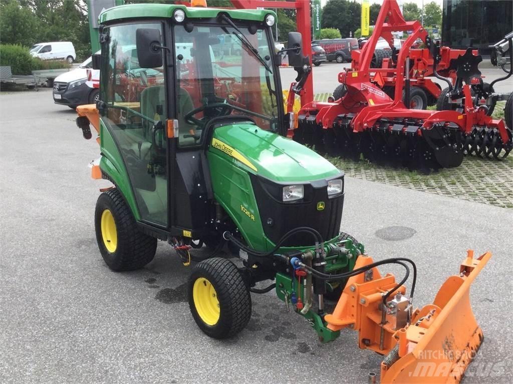 John Deere 1026R トラクター