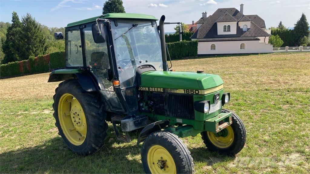 John Deere 1850 トラクター