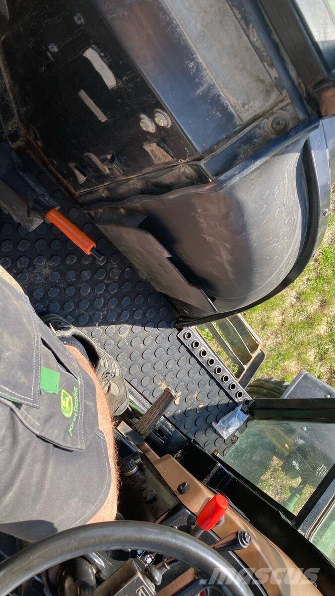 John Deere 1850 トラクター