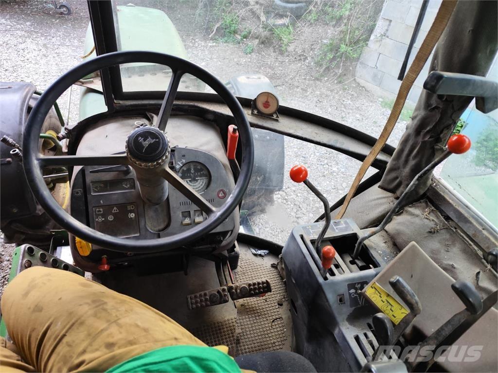 John Deere 3140 トラクター