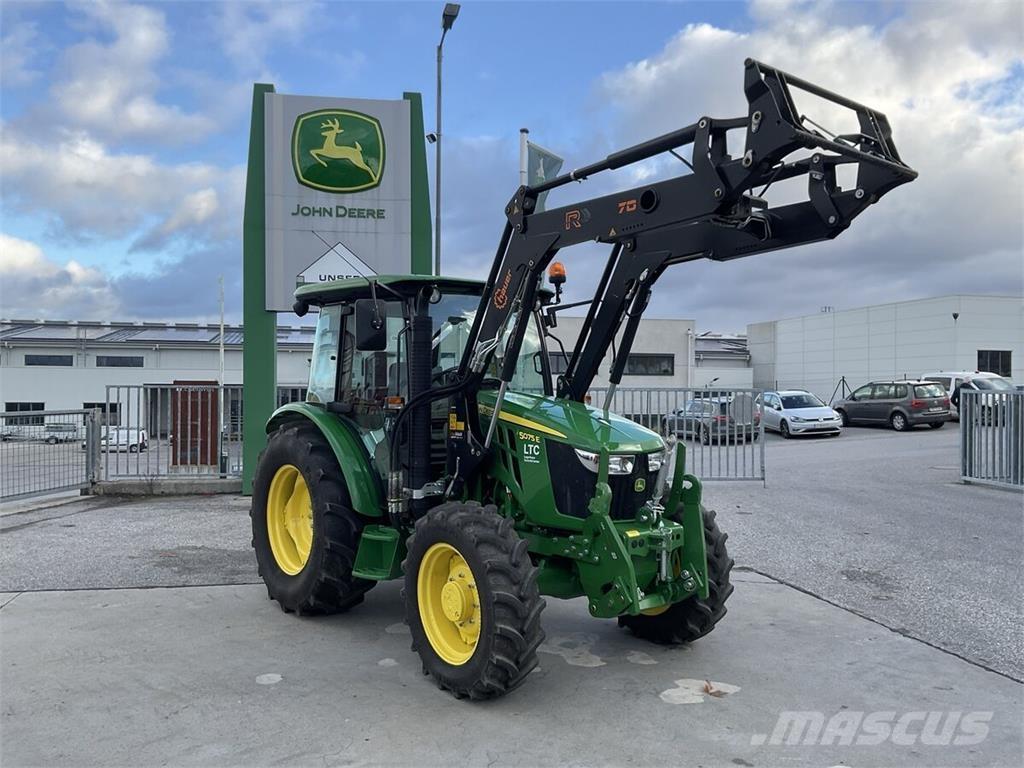 John Deere 5075E トラクター