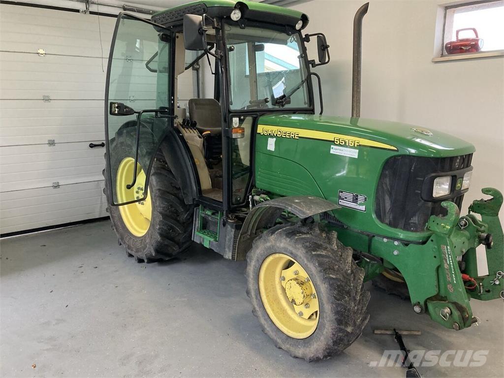 John Deere 5515F トラクター