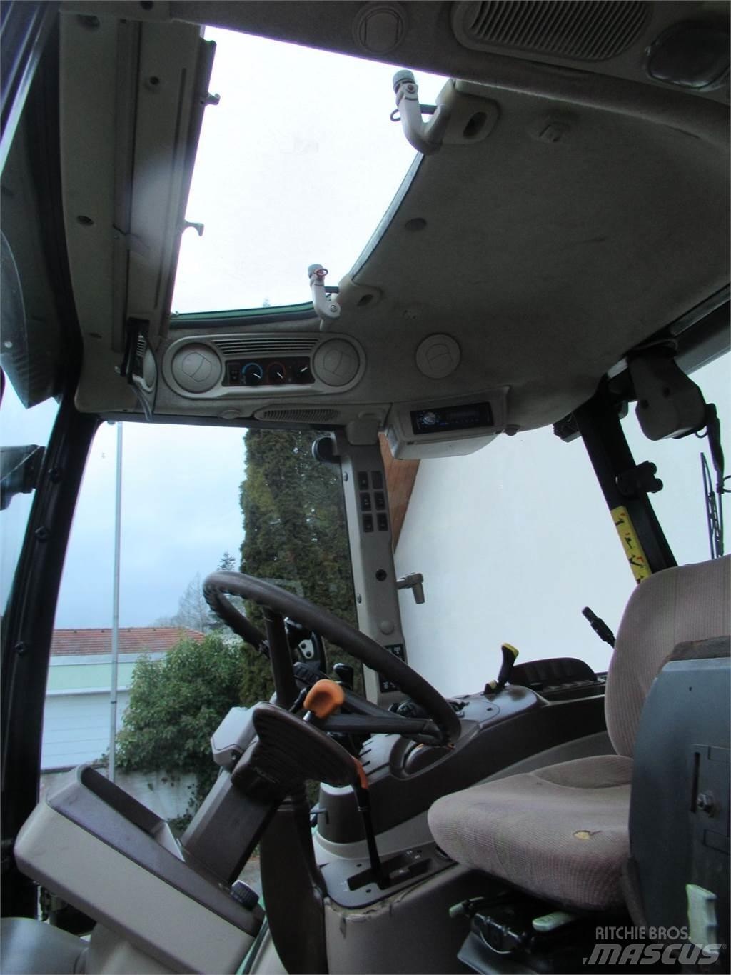 John Deere 5820 トラクター