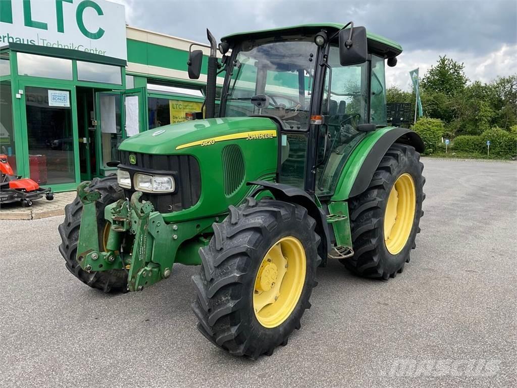 John Deere 5820 トラクター