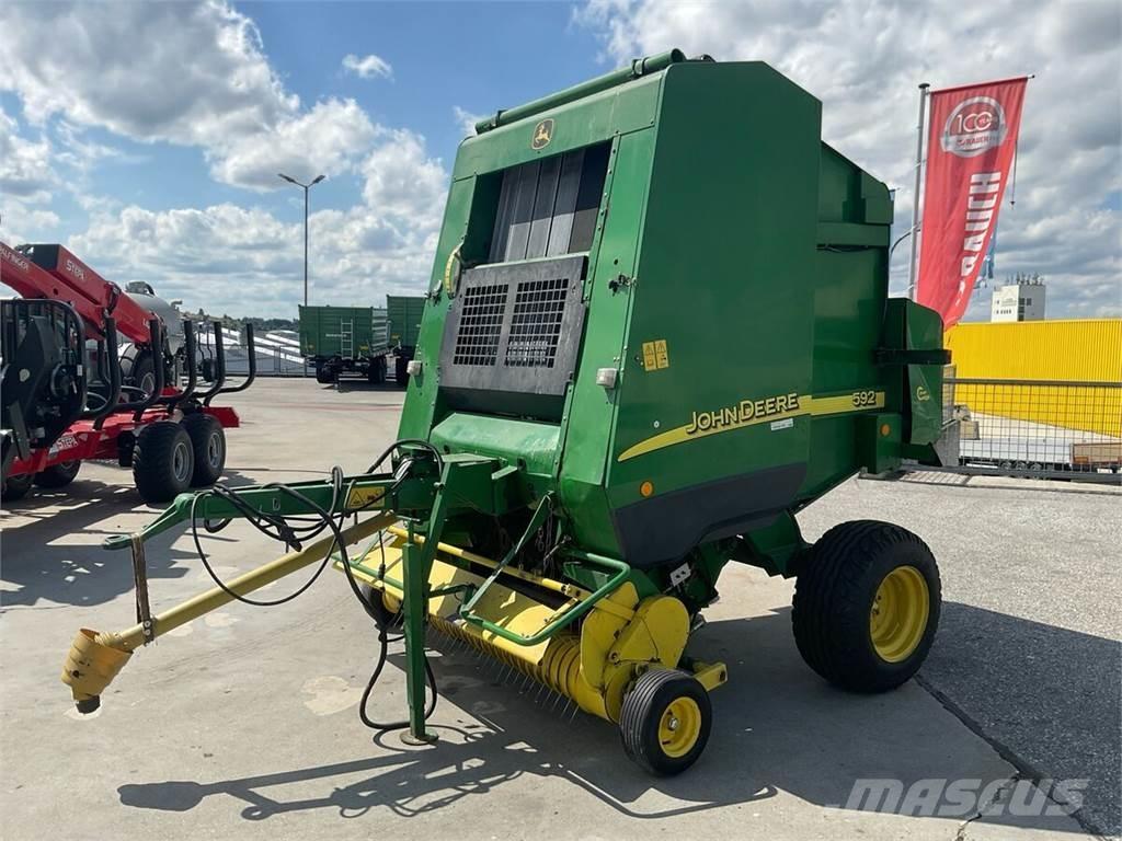 John Deere 592C ラウンドベーラー