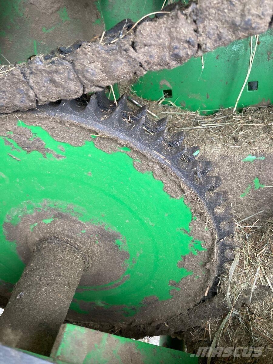 John Deere 592C ラウンドベーラー