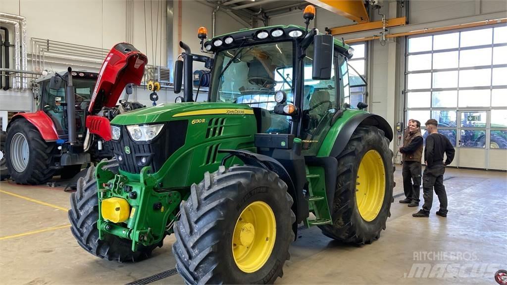 John Deere 6130R トラクター