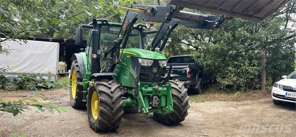 John Deere 6130R トラクター