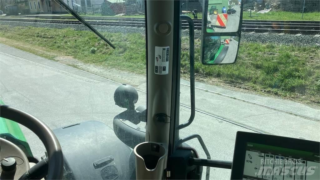 John Deere 6250R トラクター