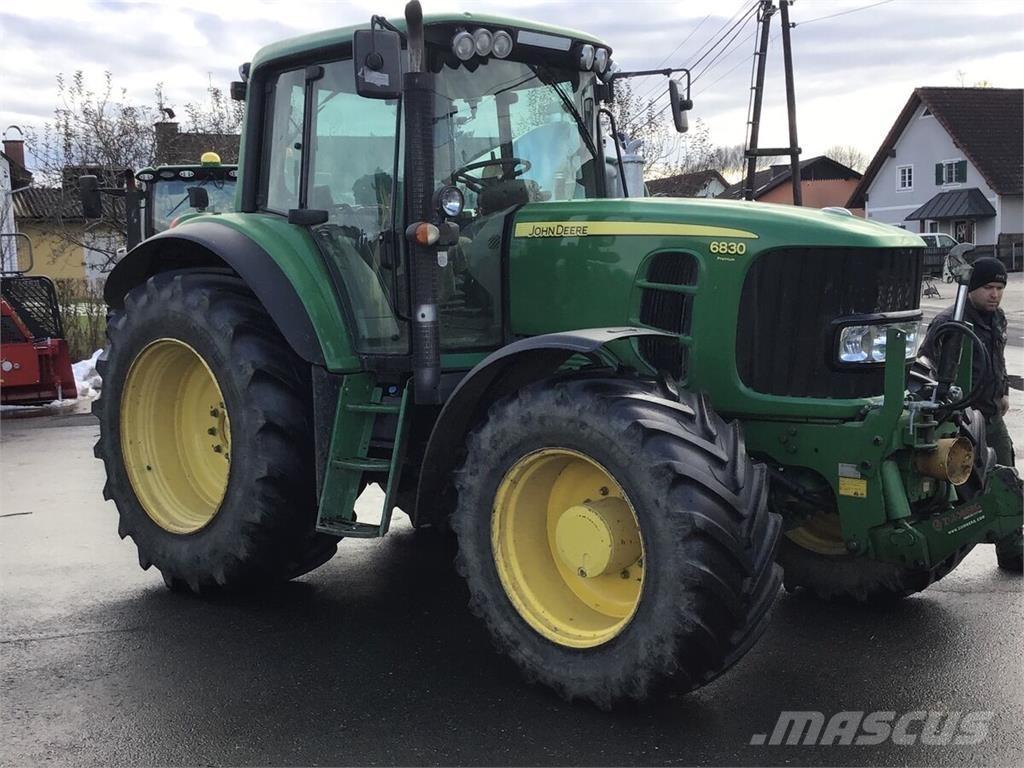John Deere 6830 トラクター