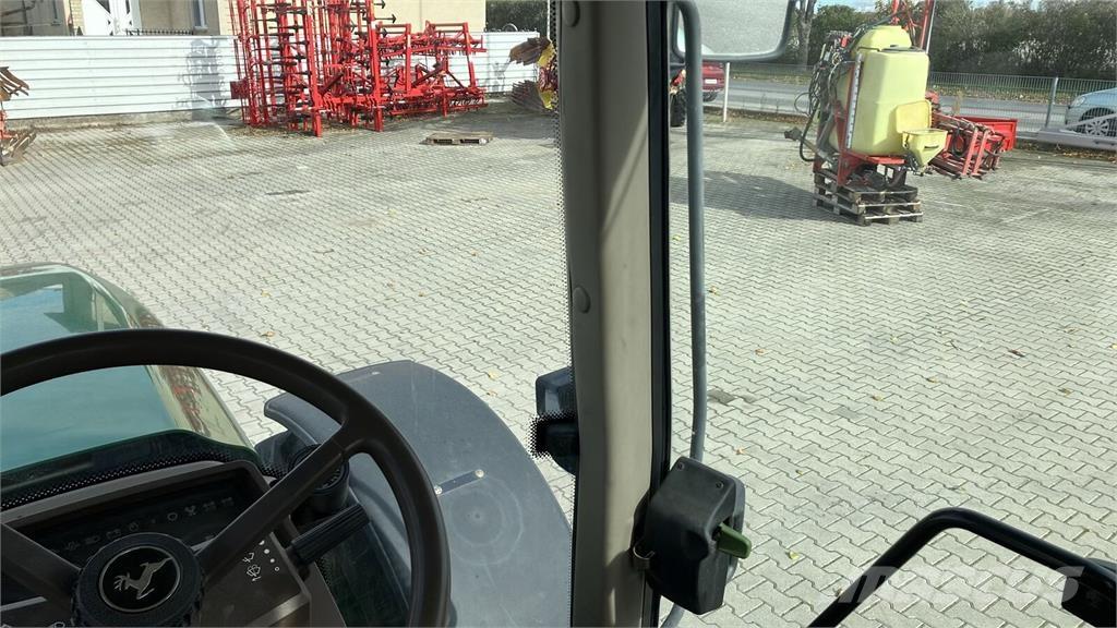 John Deere 6920 トラクター