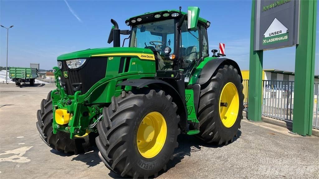John Deere 6R 215 トラクター