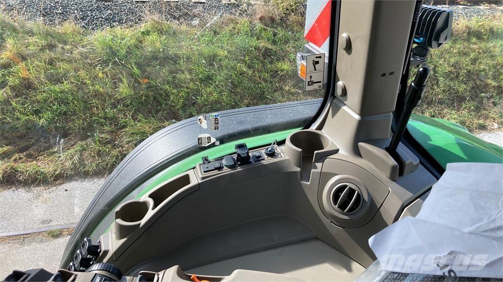 John Deere 8R370 トラクター