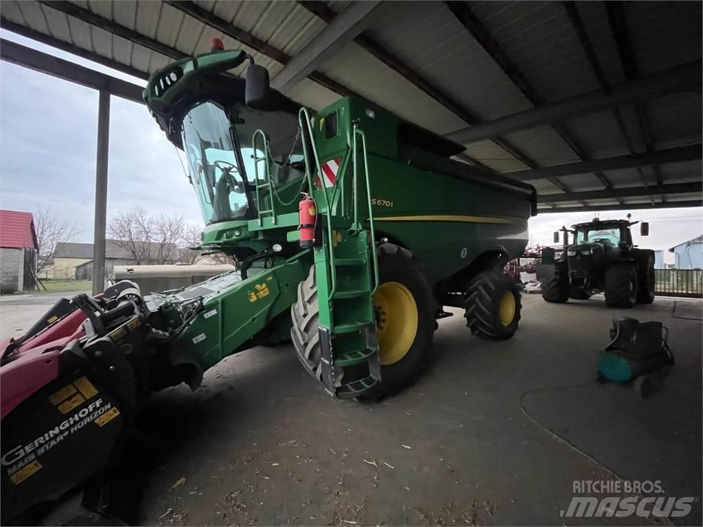 John Deere S670i コンバイン