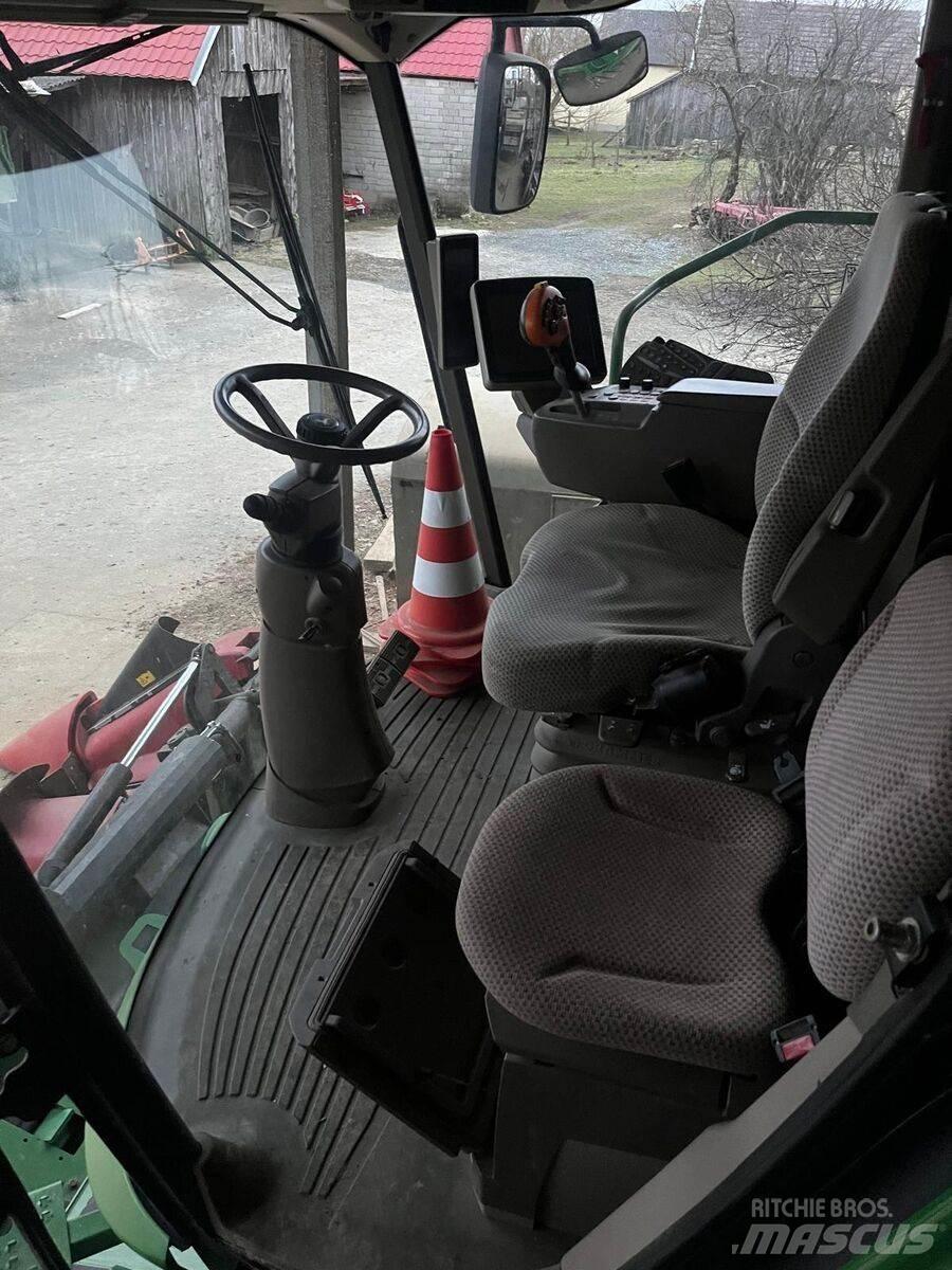 John Deere S670i コンバイン