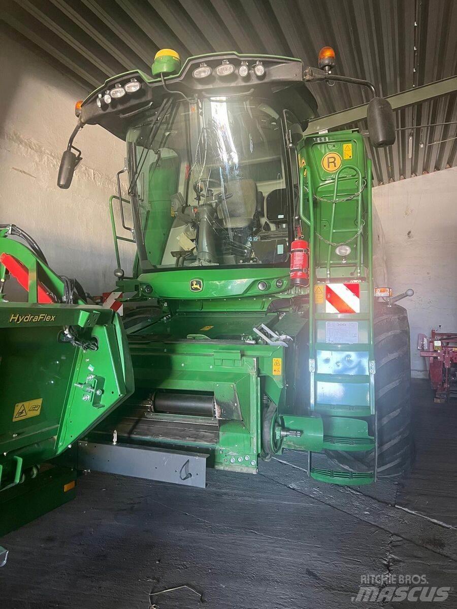 John Deere T550 コンバイン