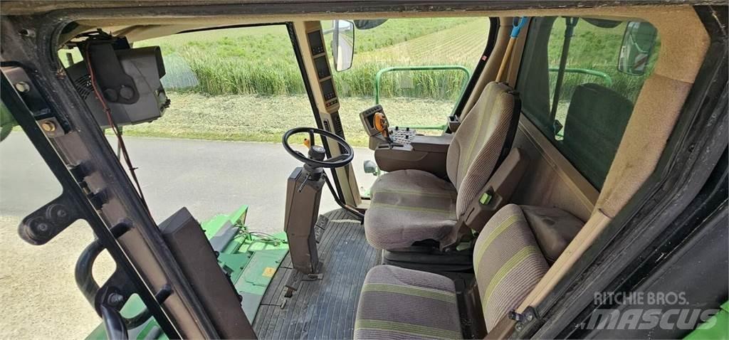 John Deere T550 コンバイン