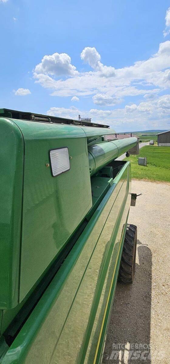John Deere T550 コンバイン
