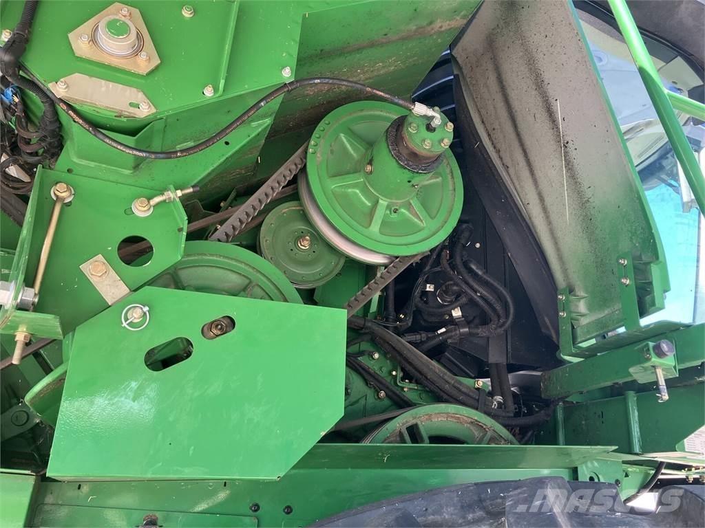 John Deere T550 HM コンバイン