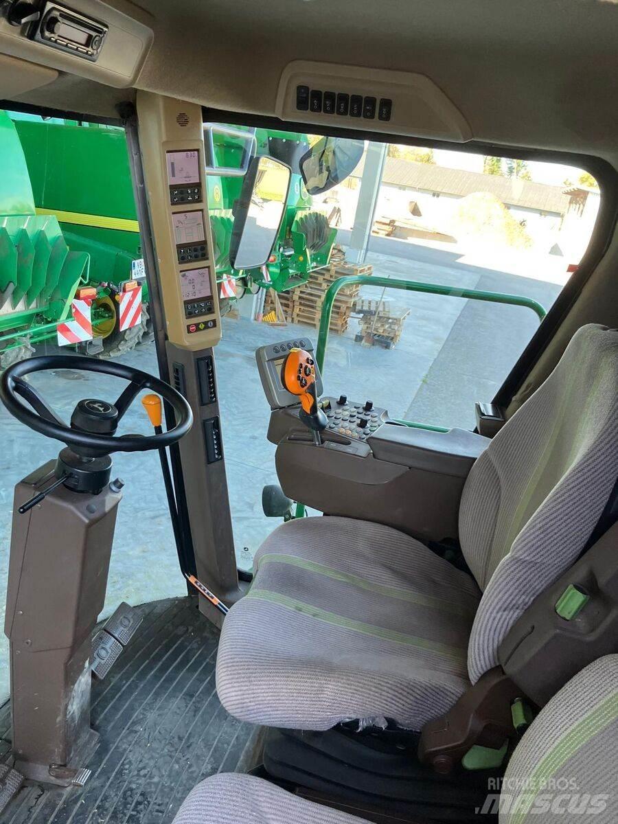 John Deere T560HM コンバイン