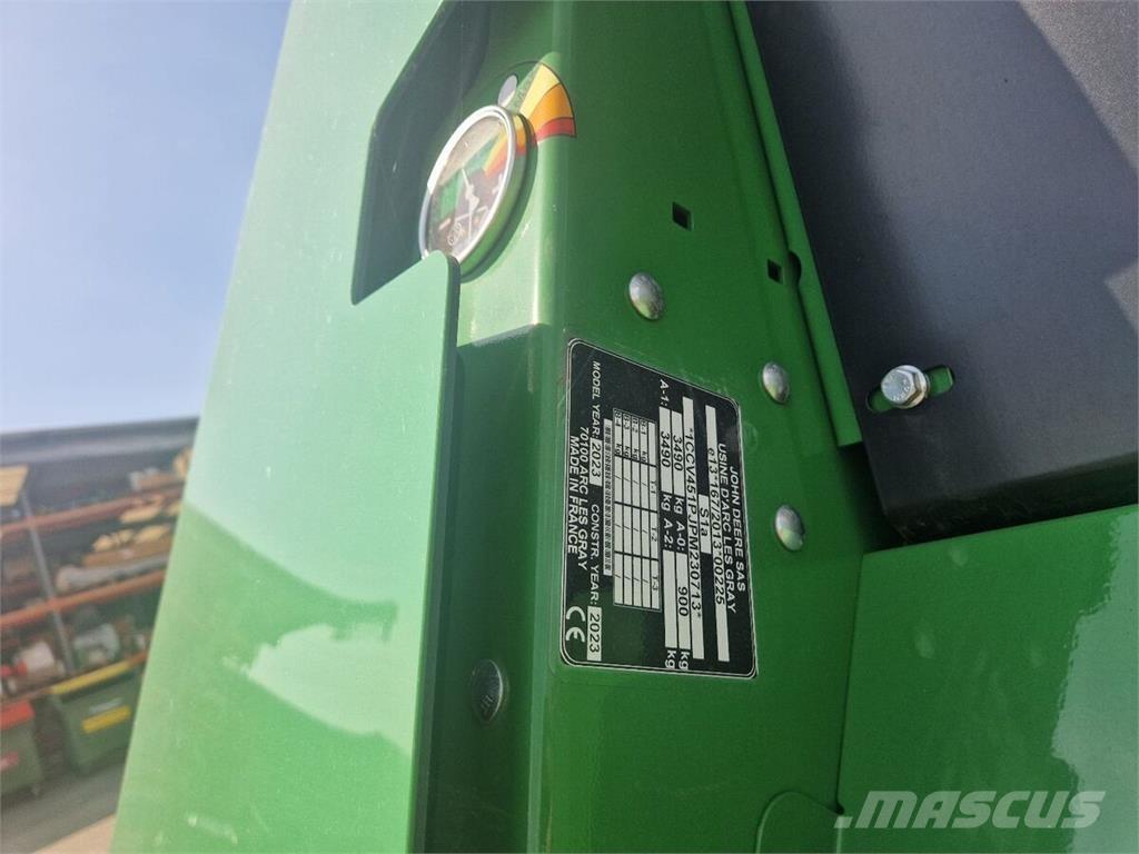 John Deere V451M ラウンドベーラー