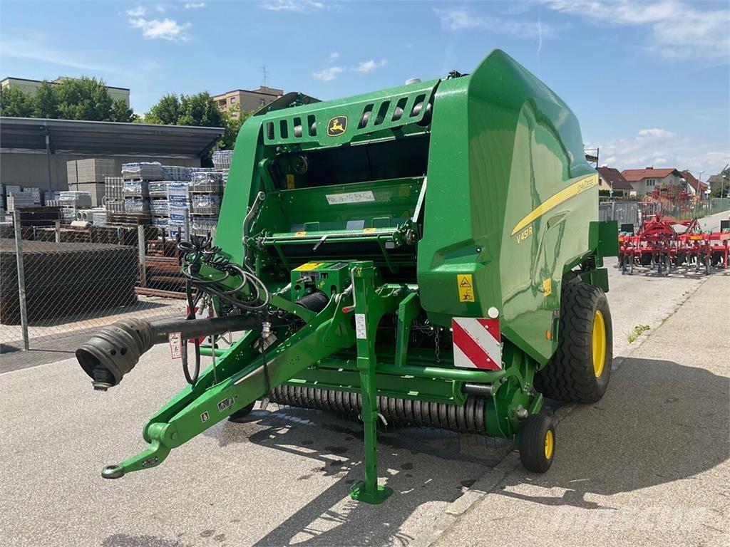 John Deere V451R ラウンドベーラー