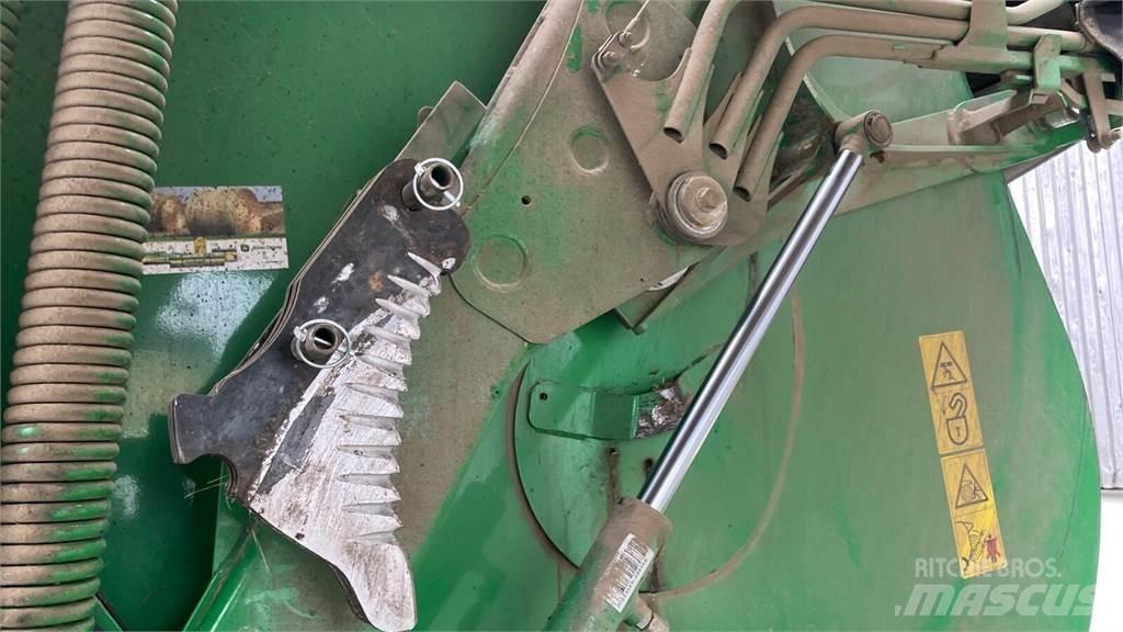 John Deere V461R ラウンドベーラー