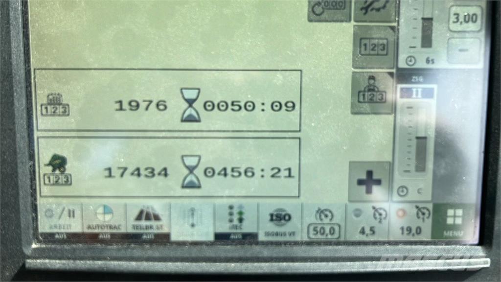 John Deere V461R ラウンドベーラー