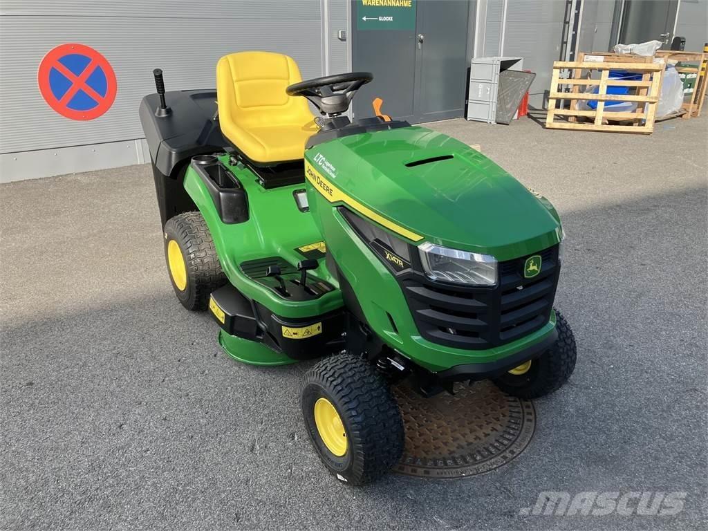 John Deere X 147R グランド整備機械-その他