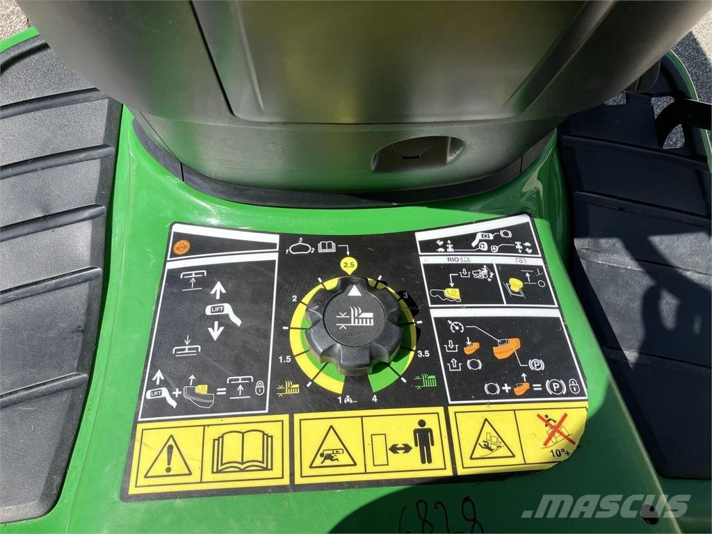 John Deere X 350R グランド整備機械-その他