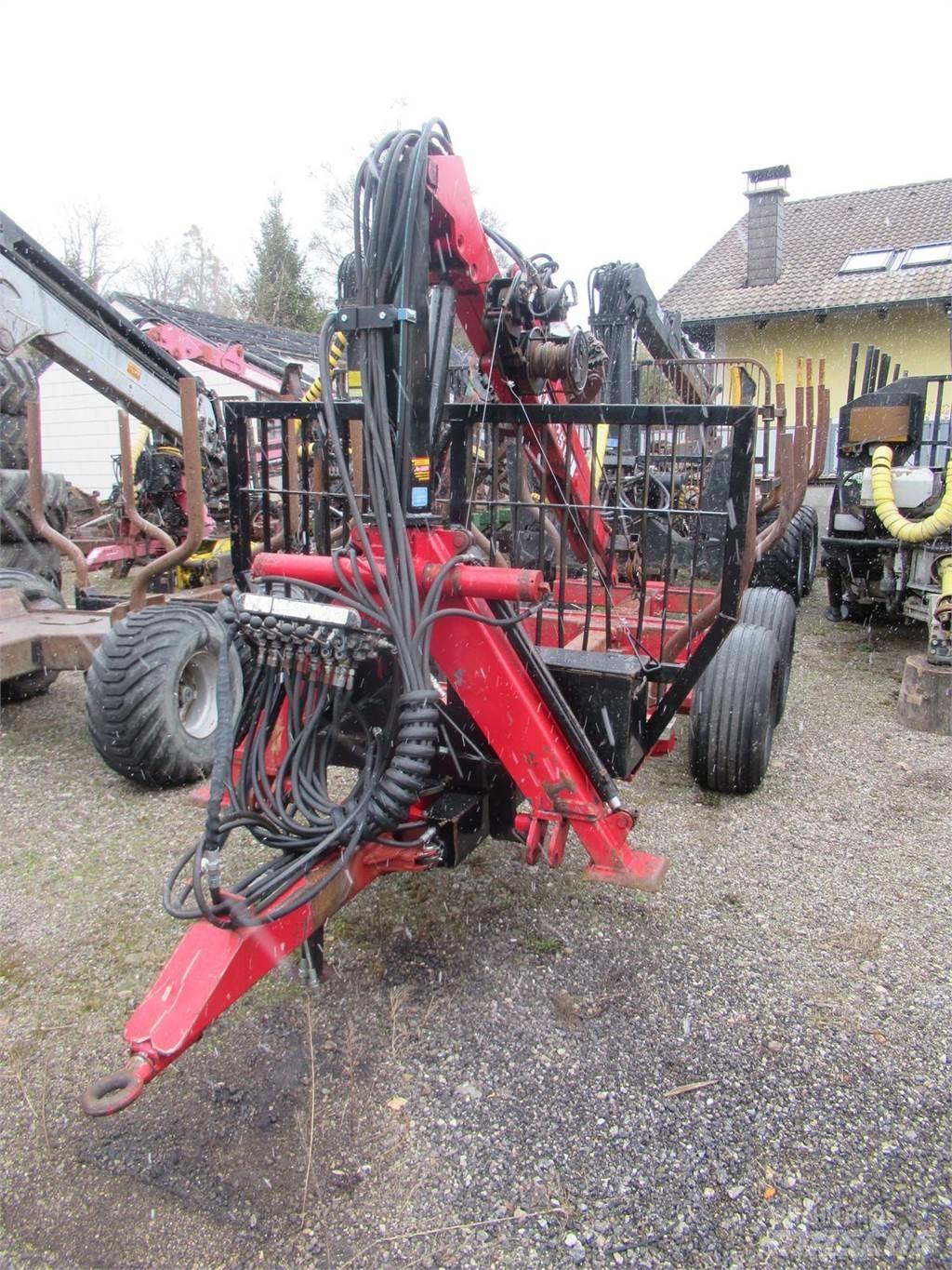 Kesla 2300 + 425 Patu 林業トレーラー