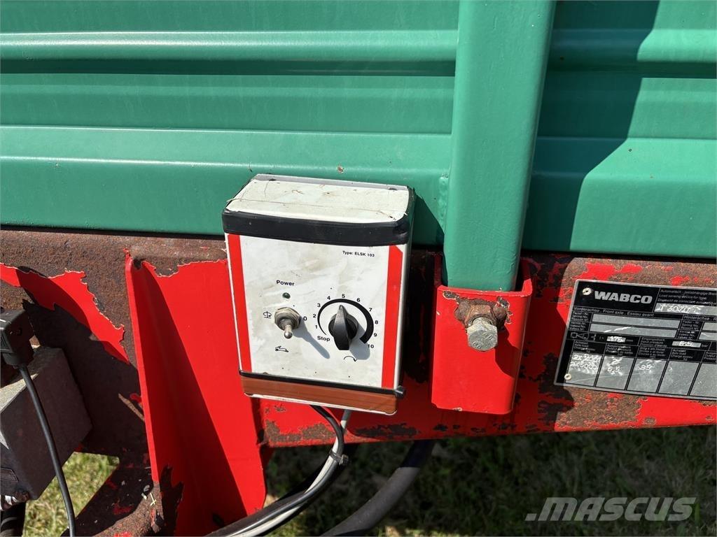 Kirchner T 3070 肥料散布機