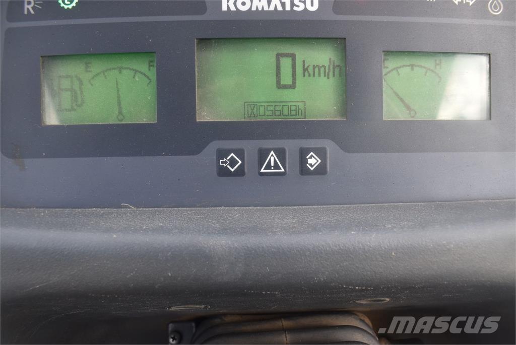 Komatsu WA100M-7 ホイールローダー・タイヤショベル