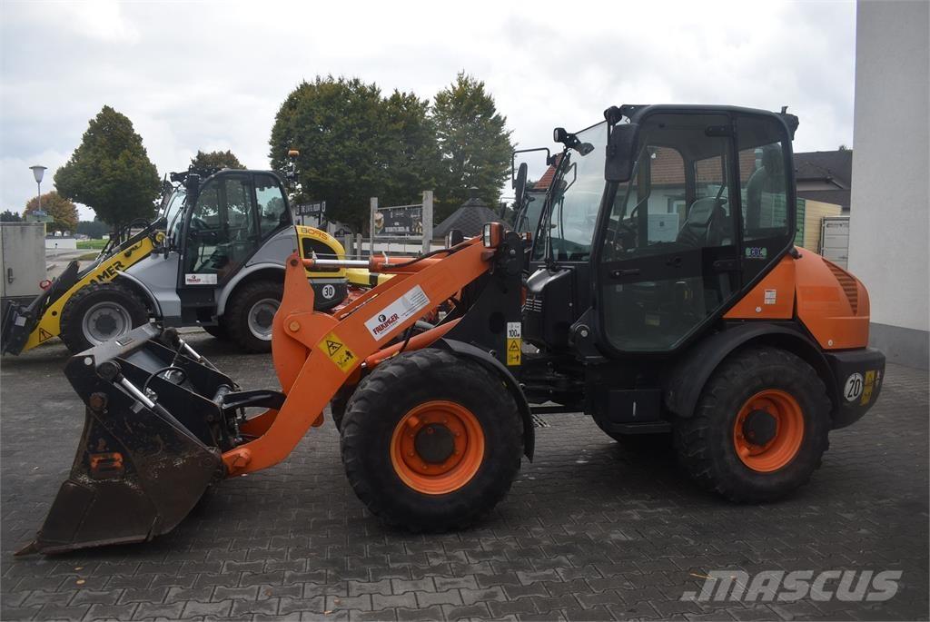 Komatsu WA70-7 ホイールローダー・タイヤショベル