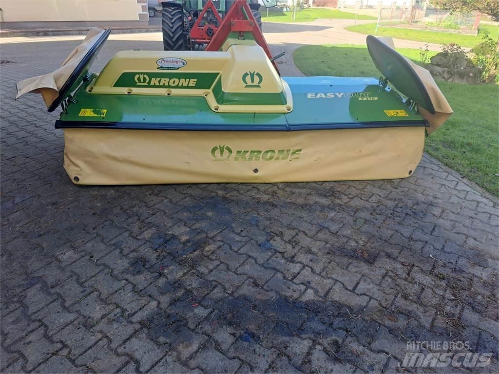 Krone EC F 320 芝刈り機