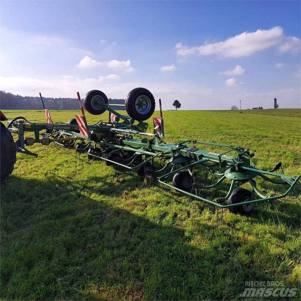 Krone KWT 10.50 8x7 テッダー・テッダーレーキ