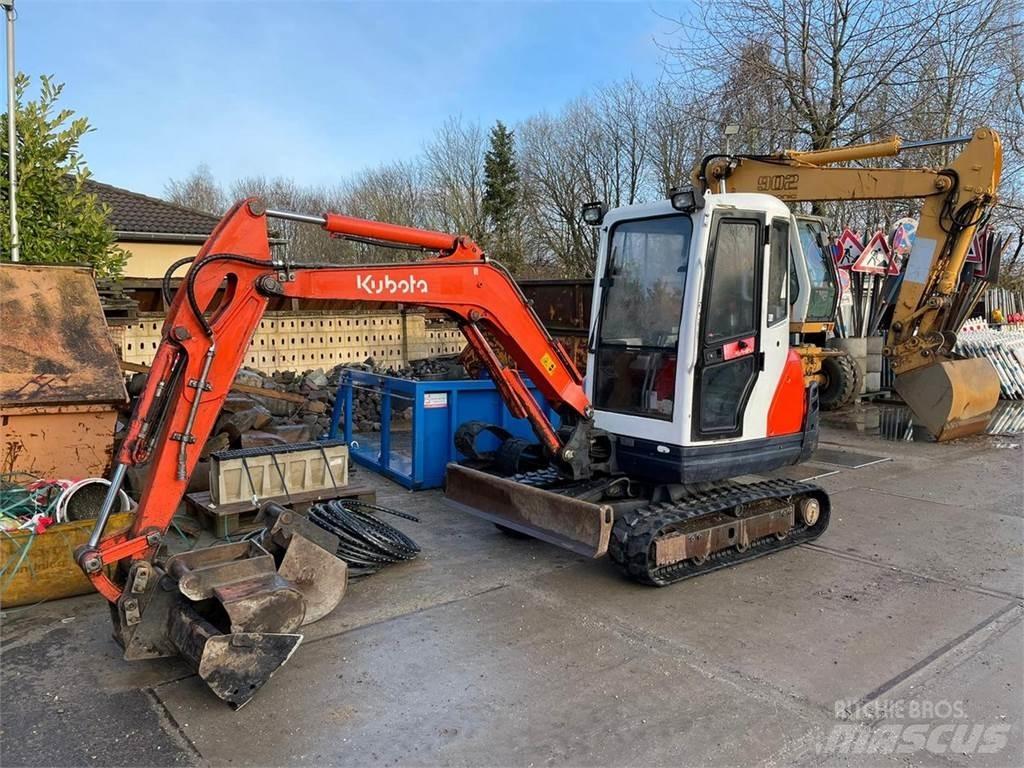 Kubota KX71-3 ミニ油圧ショベル 7t以下（ミニユンボ・ミニディガー）