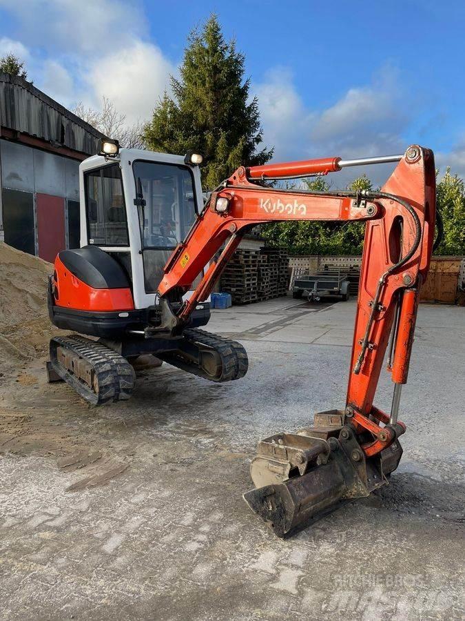 Kubota KX71-3 ミニ油圧ショベル 7t以下（ミニユンボ・ミニディガー）