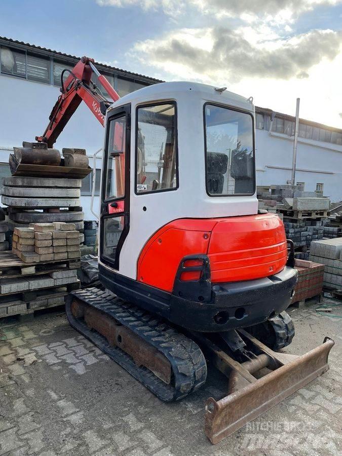 Kubota KX71-3 ミニ油圧ショベル 7t以下（ミニユンボ・ミニディガー）