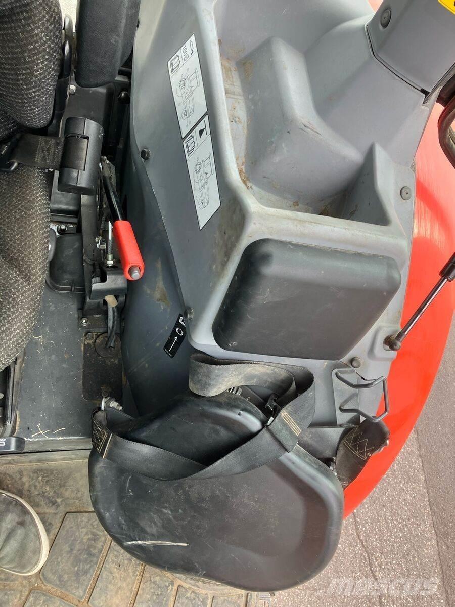 Kubota M4072 トラクター