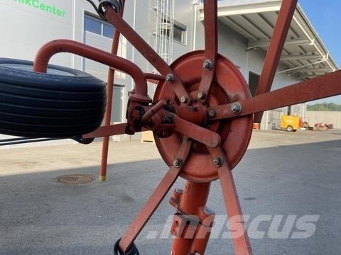 Kuhn GF 4201 MH テッダー・テッダーレーキ