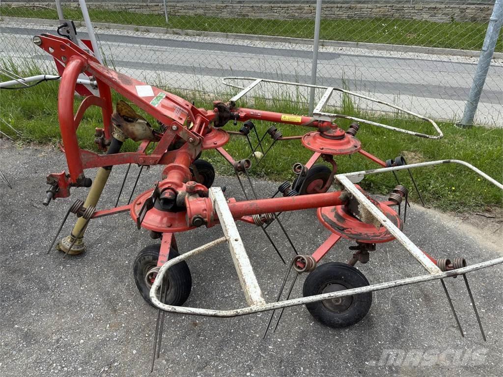 Kuhn GF 440 P テッダー・テッダーレーキ