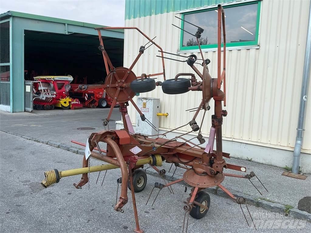 Kuhn GF 5001 テッダー・テッダーレーキ