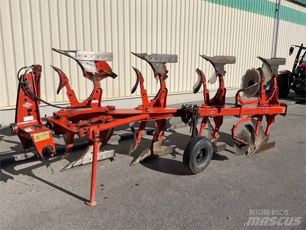 Kuhn MM 110 4T コンベンショナルプラウ