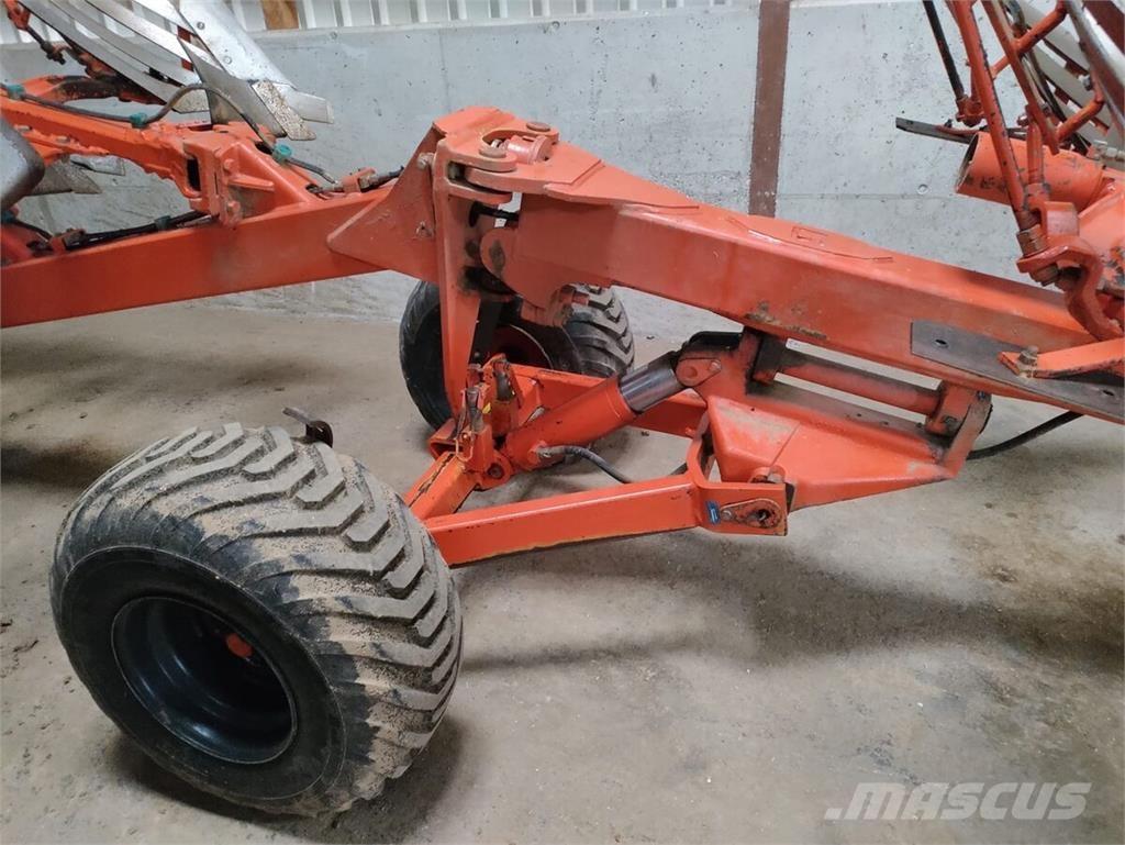 Kühne Manager 8 NSH コンベンショナルプラウ